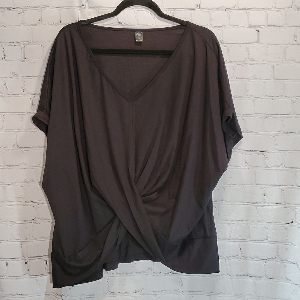 Emery Rose plus size 4X black twist front shirt